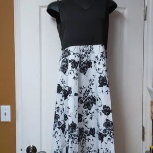 Dress with flare skirt